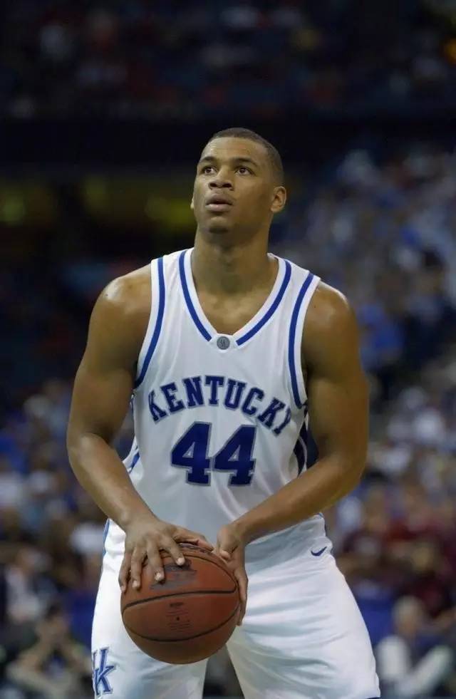 的碰撞与竞 的碰撞与竞