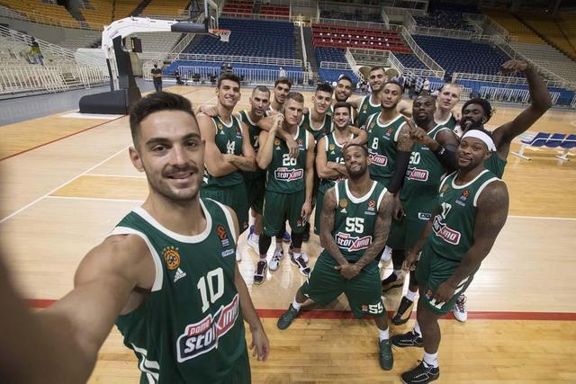 要求队伍在 要求队伍在